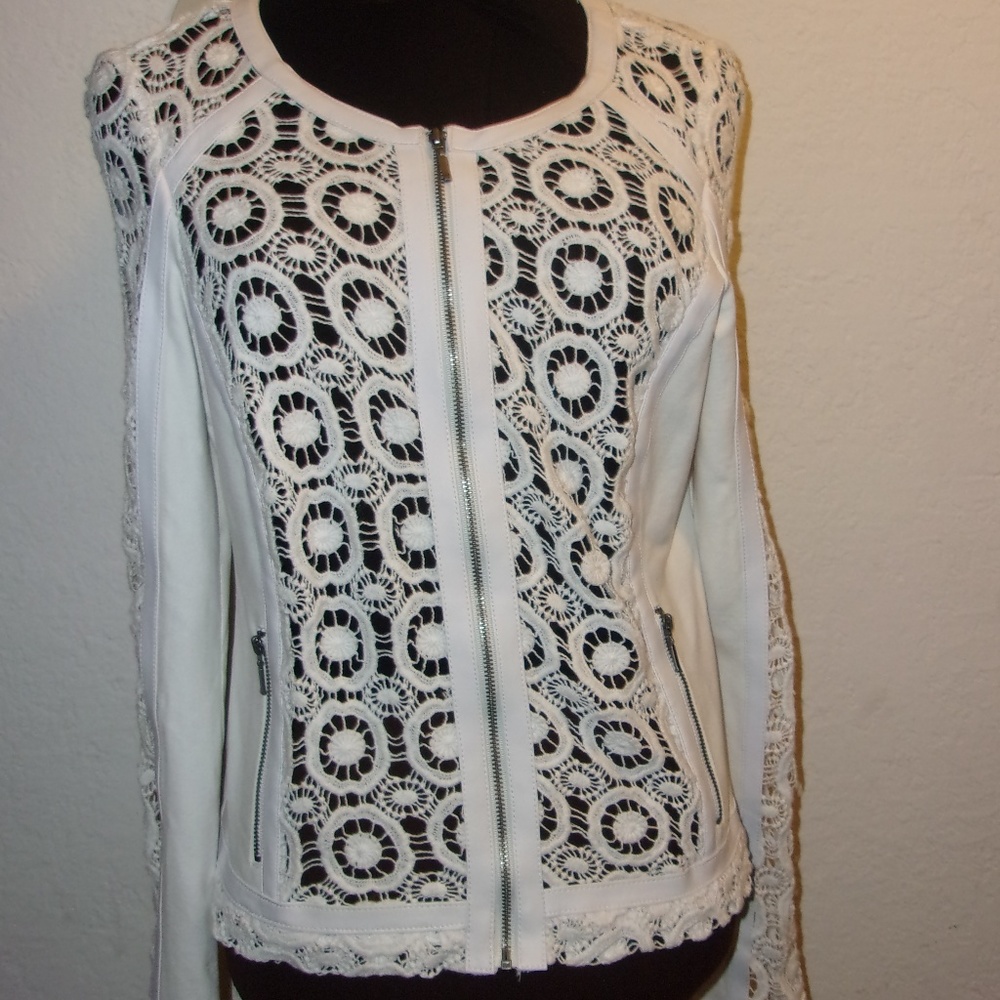 NWOT XOXO WHITE LACE AND FAUX LEATHER  SWEATER M